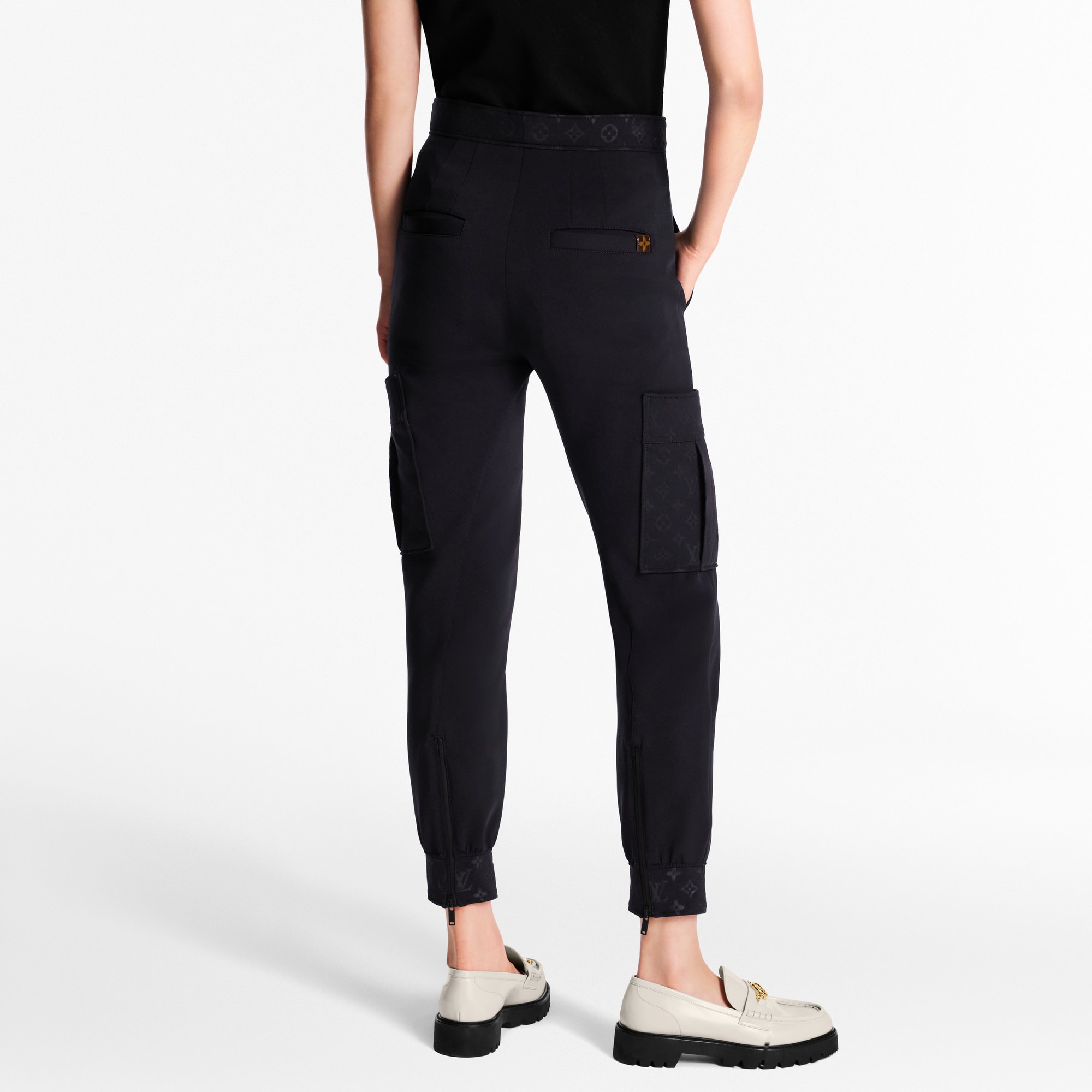 LOUIS VUITTON ブラックカーゴパンツ Monogram Detail Cargo Pants - Ready-to-Wear | LOUIS VUITTON